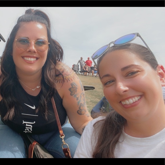 Meet your Posher 🍂🖤🫒 - Picture 12 of 17